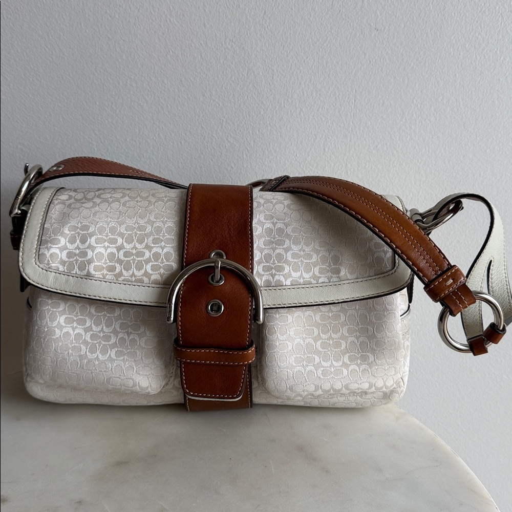 Coach  Signature C
Soho Shoulder Bag - Picture 11 of 16